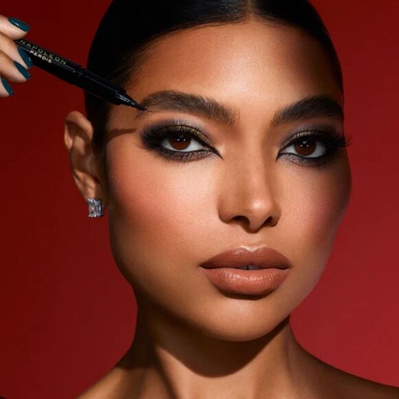 Natasha Denona Macro BladeLiquod Liner - Picture 8 of 10